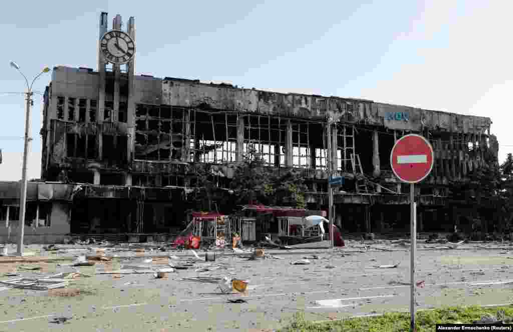 Mariupol&#39;s railway station in April 2022. The station is situated just one kilometer from the Azovstal factory, where Ukrainian fighters are making their last stand against pro-Russian forces in the city.&nbsp;