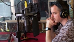 Liniște la radio | Un post de radio independent din Ungaria își pierde licența