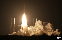 Амерканский аппарат Peregrine был выведен в космос новейшей американской ракетой Vulcan. Ракета сработала нормально, но аппарат до Луны не добрался
