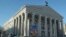 Здание Донецкого академического украинского музыкально-драматического театра