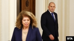 Румен Радев и Илияна Йотова преди обръщението на Радев, 19 януари 2026 г.