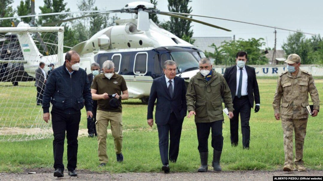 Президент Ш.Мирзиёев Сардоба тўғони ўпирилган 1 май куни ҳам Сирдарёга сафар қилган эди.