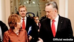 EU Catherine Ashton (left) and Bosnian Prime Minister Zlatko Lagumdzija in Sarajevo on March 12. 