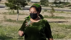 Türkmenistanda maska düzgüni resmi taýdan gowşadyldy, emma ony dakynmak talaby saklanýar