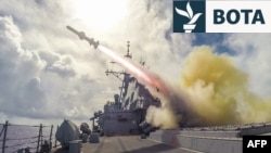 Një shkatërrues amerikan me raketa të telekomanduara, i llojit të shfaqur në këtë fotografi, qëlloi mbi një anije mallrash me flamur iranian që synonte ta shmangte bllokadën amerikane. Fotografi nga arkivi.