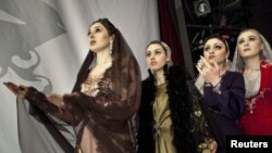 Теперь воровство невест приравнено Рамзаном Кадыровым к похищению человека, со всеми вытекающими, согласно Уголовному кодексу России, последствиями