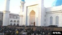 Islam, one of the "traditional religions" of Kazakhstan, would be protected, says the country's grand mufti.