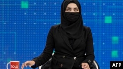 یکی از خبرنگاران زن شبکه خصوصی طلوع - عکس از آرشیف