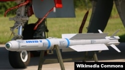 Ракета для системы ПВО IRIS-T на выставке в Берлине, 2006 год