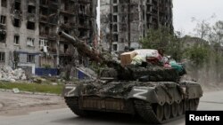 Российский танк в Луганской области. Попасная, 26 мая 2022 года