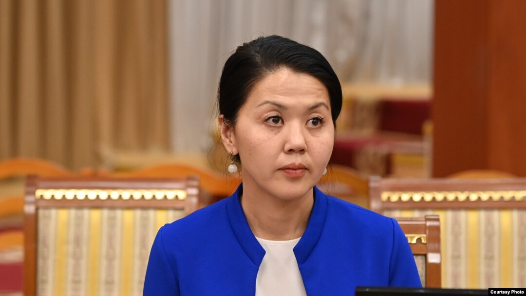Атыр Абдрахматова.