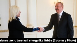 Ministarka rudarstva i energetike Srbije Zorana Mihajlović sa predsednikom Azerbejdžana Ilhamom Alijevim u Bakuu, 1. jun 2022.