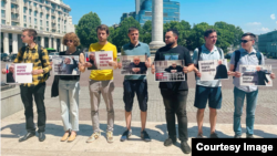 Акция в поддержку Андрея Пивоварова в Тбилиси