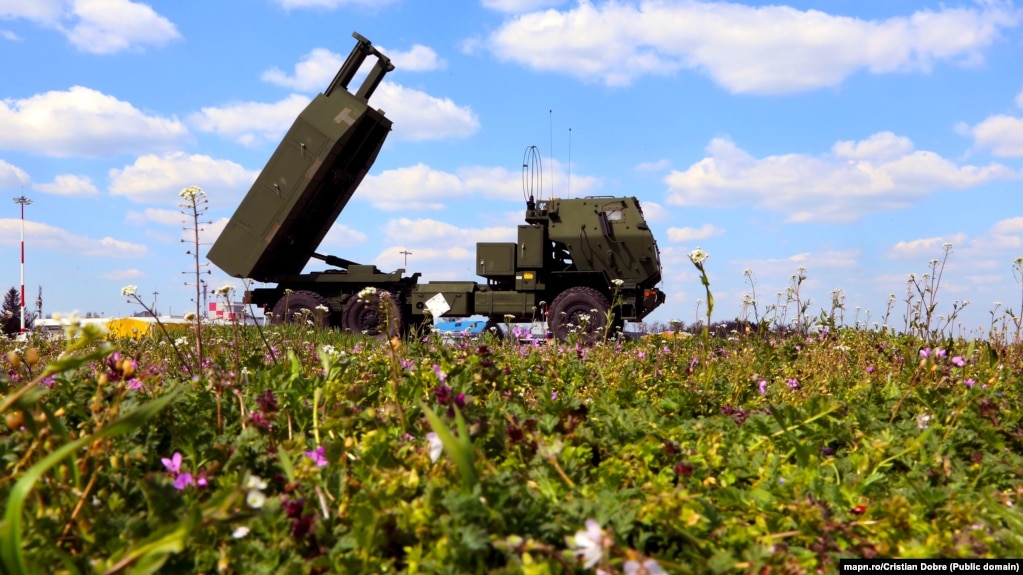 Реактивная система залпового огня HIMARS во время военных учений в Румынии