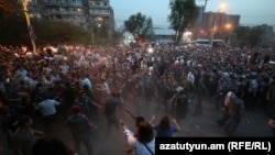 Բախում Պռոշյան-Դեմիրճյան փողոցների խաչմերուկում ցուցարարների և ոստիկանների միջև, 3-ը հունիսի, 2022թ․