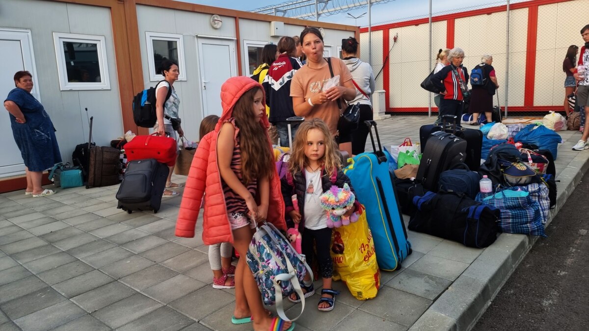 Украински бежанци започнаха да напускат България, за да намерят помощ