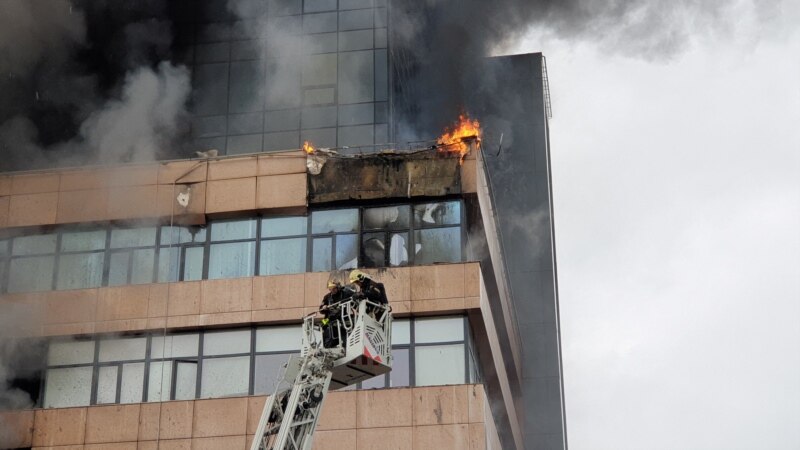 Un incendiu a cuprins un centru de afaceri din Moscova