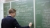"Мычать и материться". Рунет о запрете иностранных слов