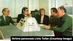 Bookfest | „Ne-au ținut în viață. Radio Europa Liberă 1970-1990” de Liviu Tofan