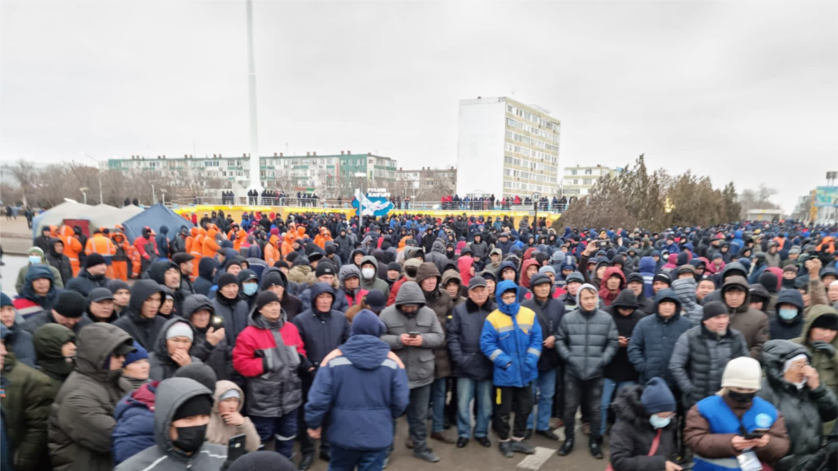 Казахстан уходит. КАЗМУНАЙГАЗ забастовка. Отставка правительства Казахстана. Правительство Казахстана ушло в отставку на фоне массовых протестов. Казакгаз.