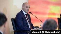 Dimitar Kovačevski je u sredu primio ukaz u predsedničkom kabinetu, nakon što je SDSM prethodno u pismu saopštio da je obezbedio većinu u Skupštini za glasanje o novoj vladi.