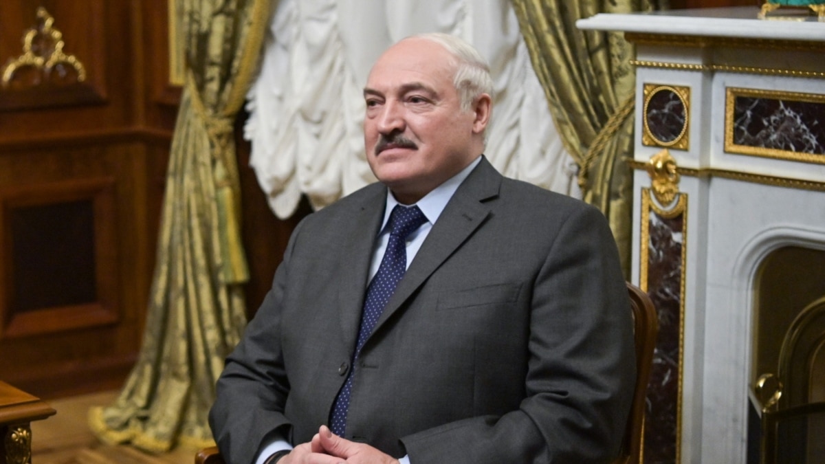 Війна в Україні має припинитися, щоб запобігти «ядерній безодні» – Лукашенко