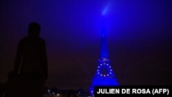 Turnul Eiffel Tower, Paris, 31 decembrie 2021.