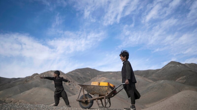 اوچا: افغانان د اقلیمي بدلون د زیانونو له کبله بېړني ملاتړ ته اړتیا لري