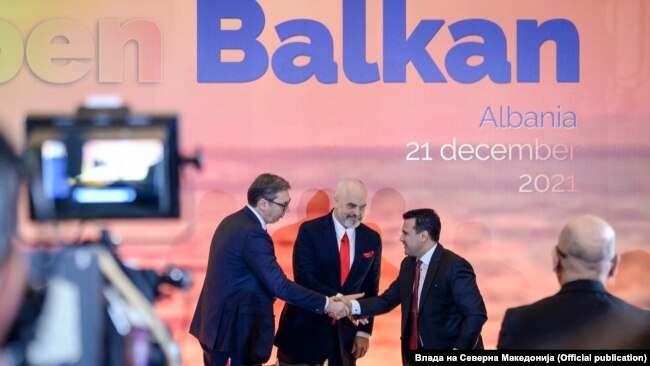 Aleksandar Vučić, Edi Rama i Zoran Zaev u Tirani na konferenciji "Otvoreni Balkan", decembar 2021.