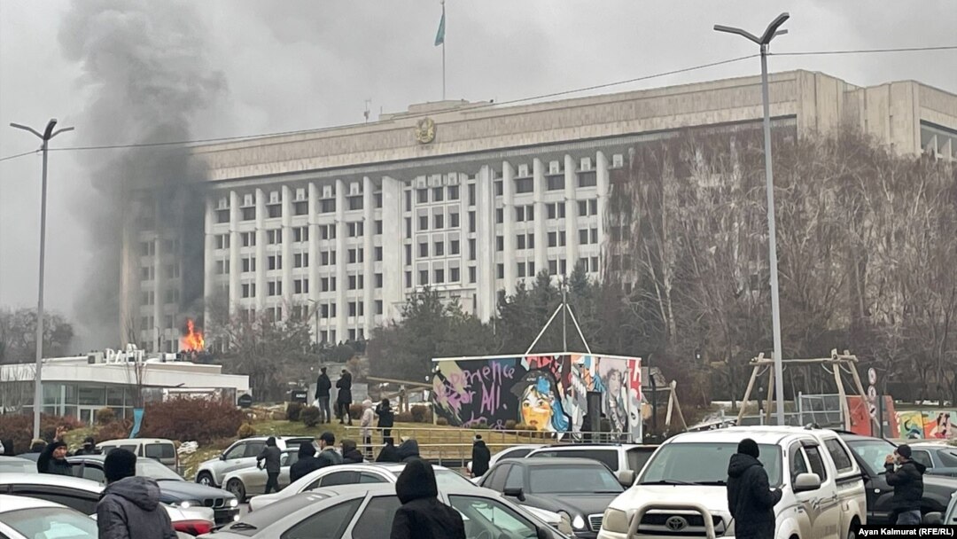 Алматыда хакимият бинасы