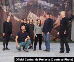 Grupul curatorial selectat pentru a da coerență proiectului Capitală Europeană a Culturii: Oana Boca Stănescu, Teodora Borghoff, Corina Bucea, Matevž Čelik Vidmar, Cosmina Goagea, Corina Oprea, Silviu Scrob.