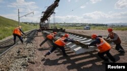 Строительство железной дороги в России. Иллюстративное фото. 