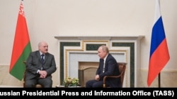 Александр Лукашенко и Владимир Путин, архивное фото