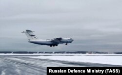Российский самолет Ил-76 в Московской области, 6 января 2022 года