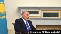 Бывший президент Казахстана Нурсултан Назарбаев на встрече с российским президентом Владимиром Путиным. Петербург, 28 декабря 2021 года