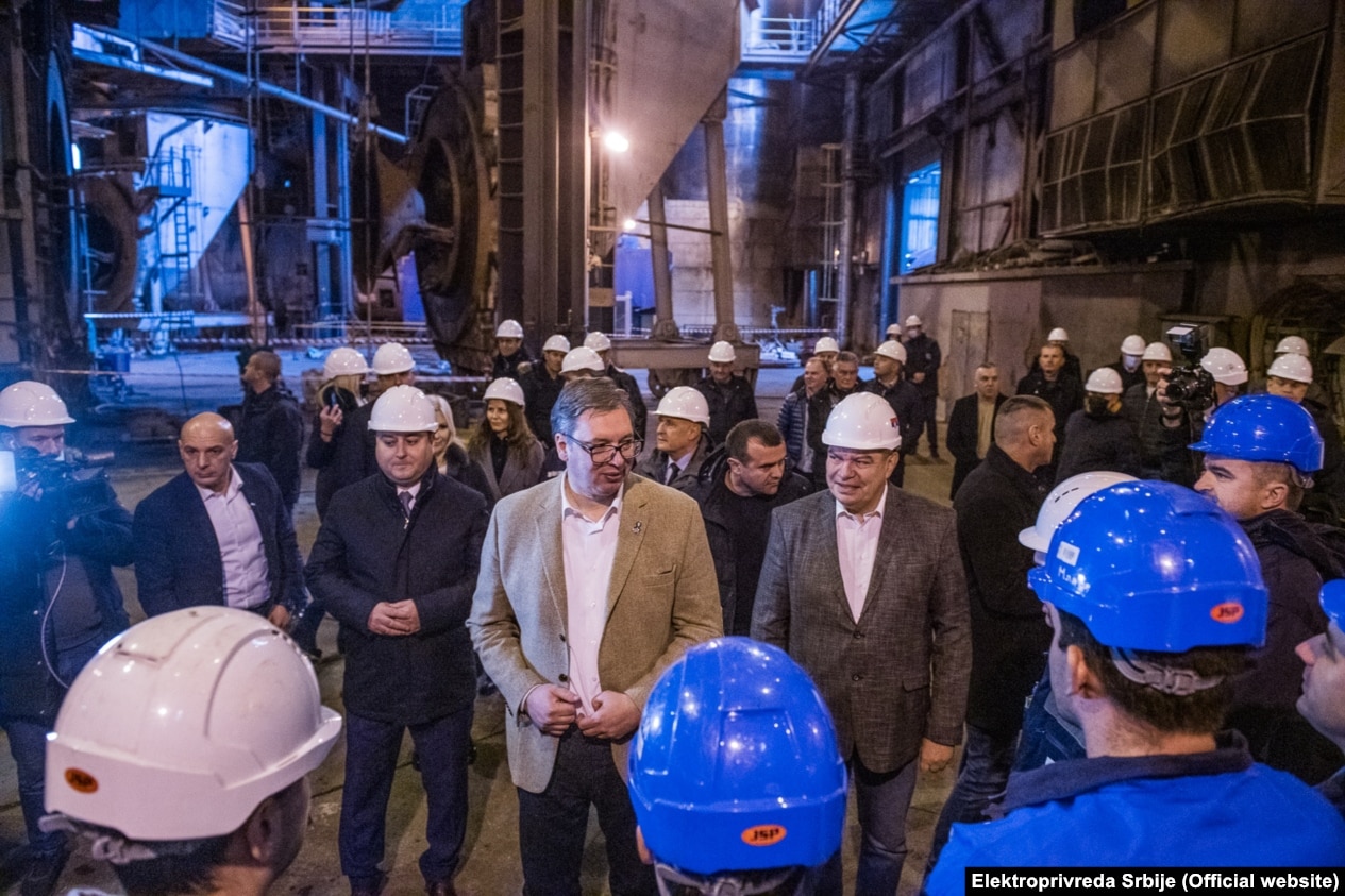 Presidenti i Serbisë, Aleksandar Vuçiq, gjatë një vizite në termocentralin "Nikolla Teslla" në Obrenovac, në fund të vitit 2021.