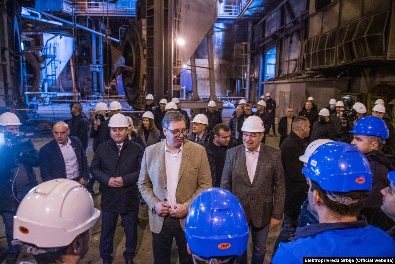 Presidenti i Serbisë, Aleksandar Vuçiq, gjatë një vizite në termocentralin "Nikolla Teslla" në Obrenovac, në fund të vitit 2021.