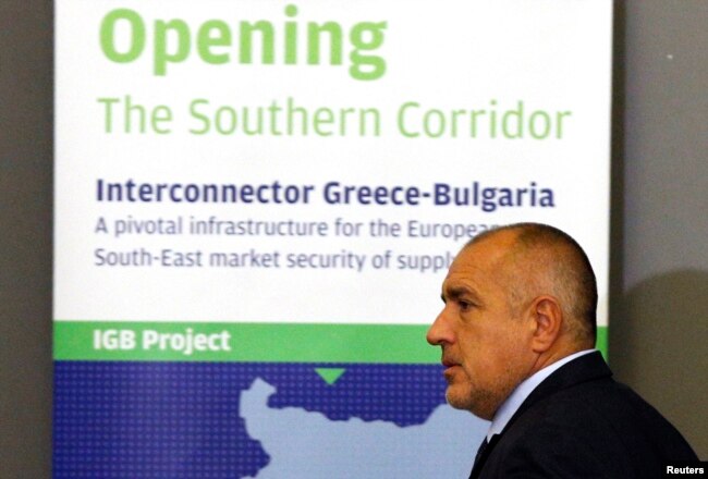 Бойко Борисов по време на подписването на финалното инвестиционно споразумение за изграждане на интерконектора с Гърция. Снимката е от 10 декември 2015 г.