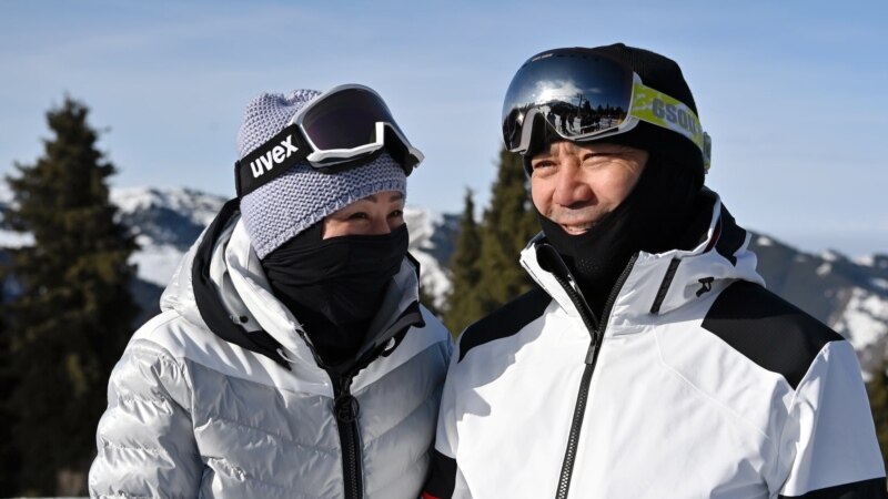 Президент чет өлкөлүктөрдү Кыргызстанда лыжа тебүүгө чакырды