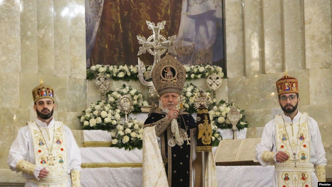 Верующие в Армении отмечают Рождество Христово