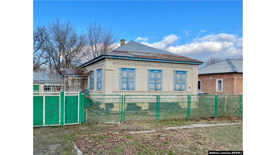 Casa în care au locuit părinții lui Mihail Gorbaciov se află în localitatea Privolnoye.
