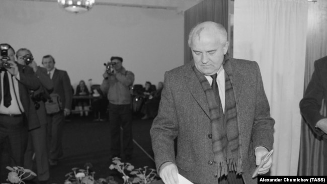 Mikhail Gorbachev, 1991