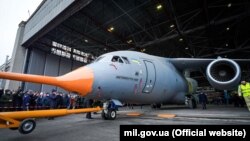 Військово-транспортний Ан-178 може використовуватися для перевезення особового складу, доставки озброєння й легкої військової техніки