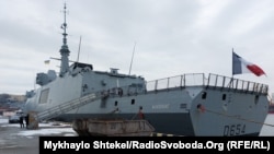 Корабель французьких Військово-морських сил Auvergne в Одесі, 24 грудня 2021 року