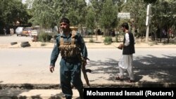 Policajci u neposrednoj blizini napada, Kabul
