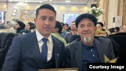 Ислам Ахмедов работает юристом в Оше. Церемония вручения диплома «Юрист года»