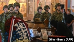 Arkivoli i Mlladiqit, i cili vdiq më 27 gusht në Hagë, u ekspozua në Kishën e Shën Lukës në Beograd, 7 shtator 2026.