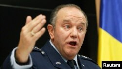 Gjenerali amerikan, Philip Breedlove
