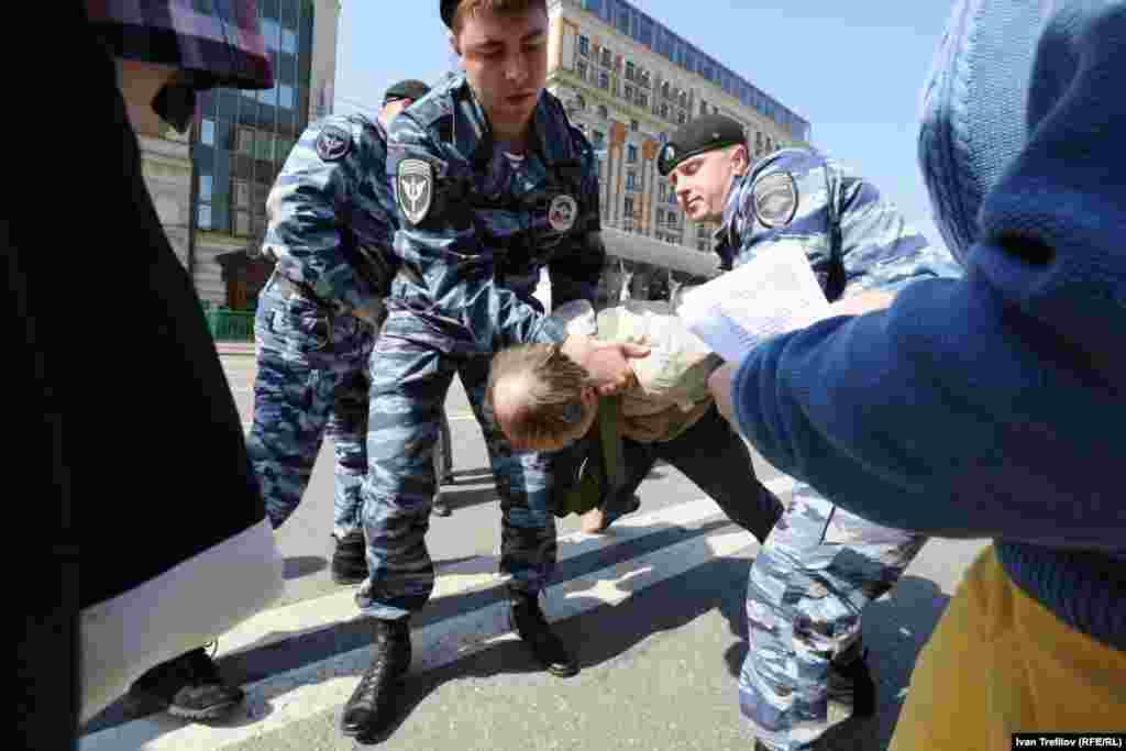 Антивоенная акция в поддержку Украины в Москве. Задержания