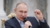 Дедушка Путин зашел в интернет. В Сети ждут закручивания гаек